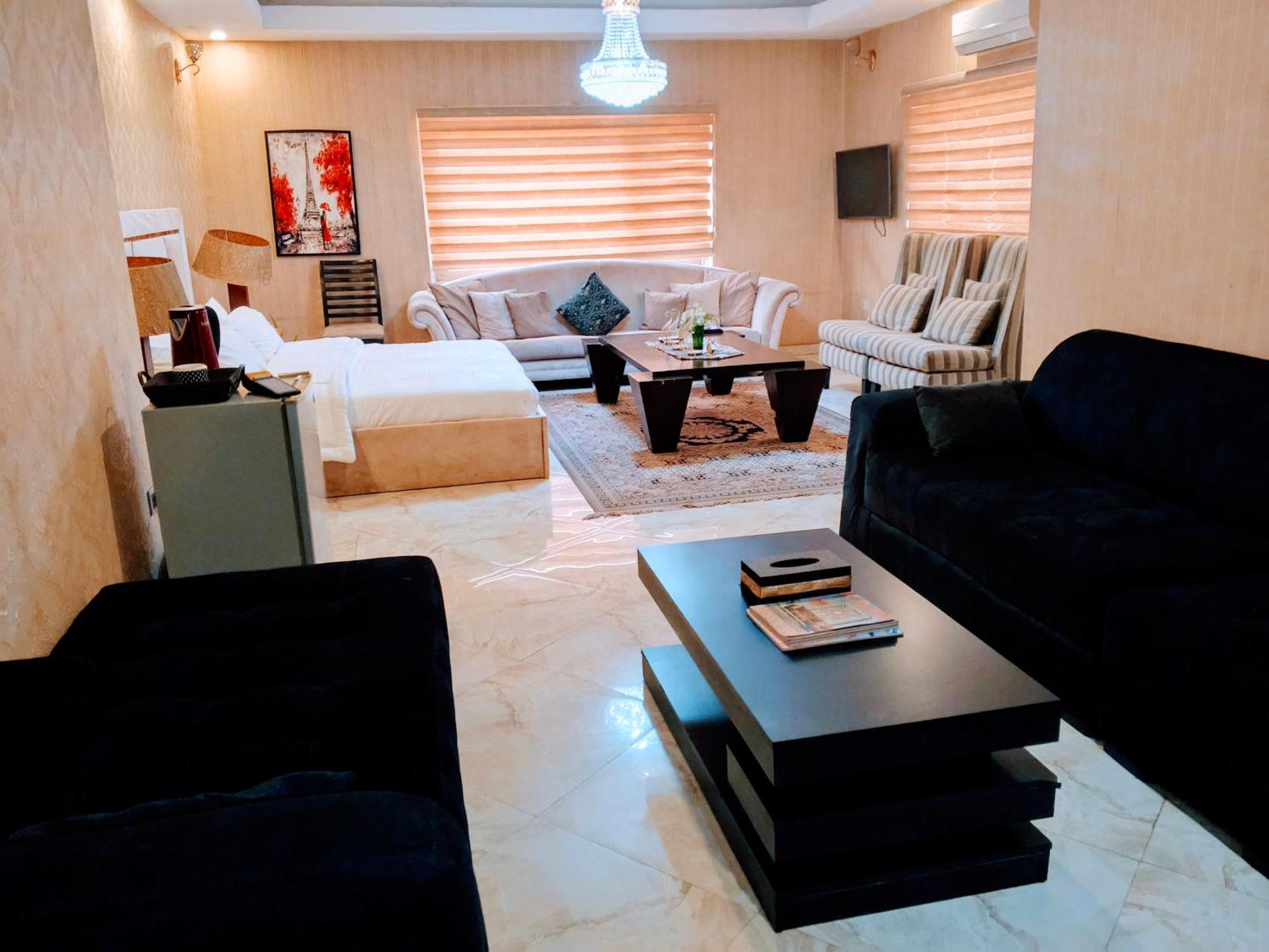 Nuit De Paris Hotel Abuja Exterior foto
