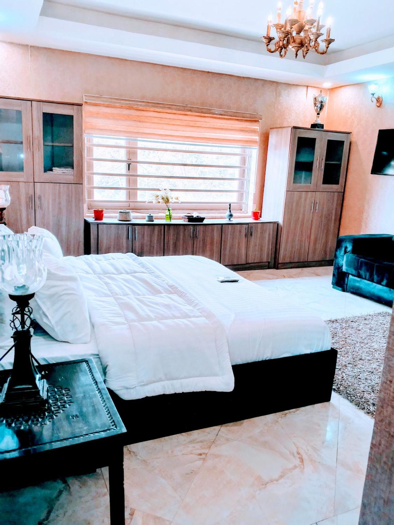 Nuit De Paris Hotel Abuja Exterior foto